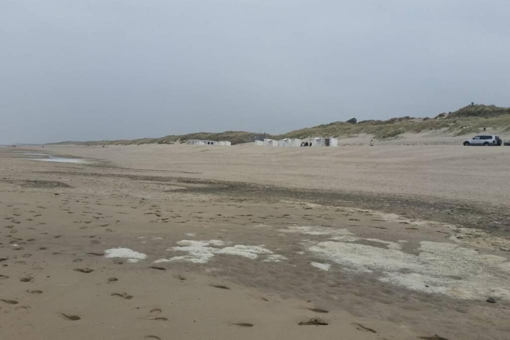 Residentie Astrid Met Private Parking Bredene