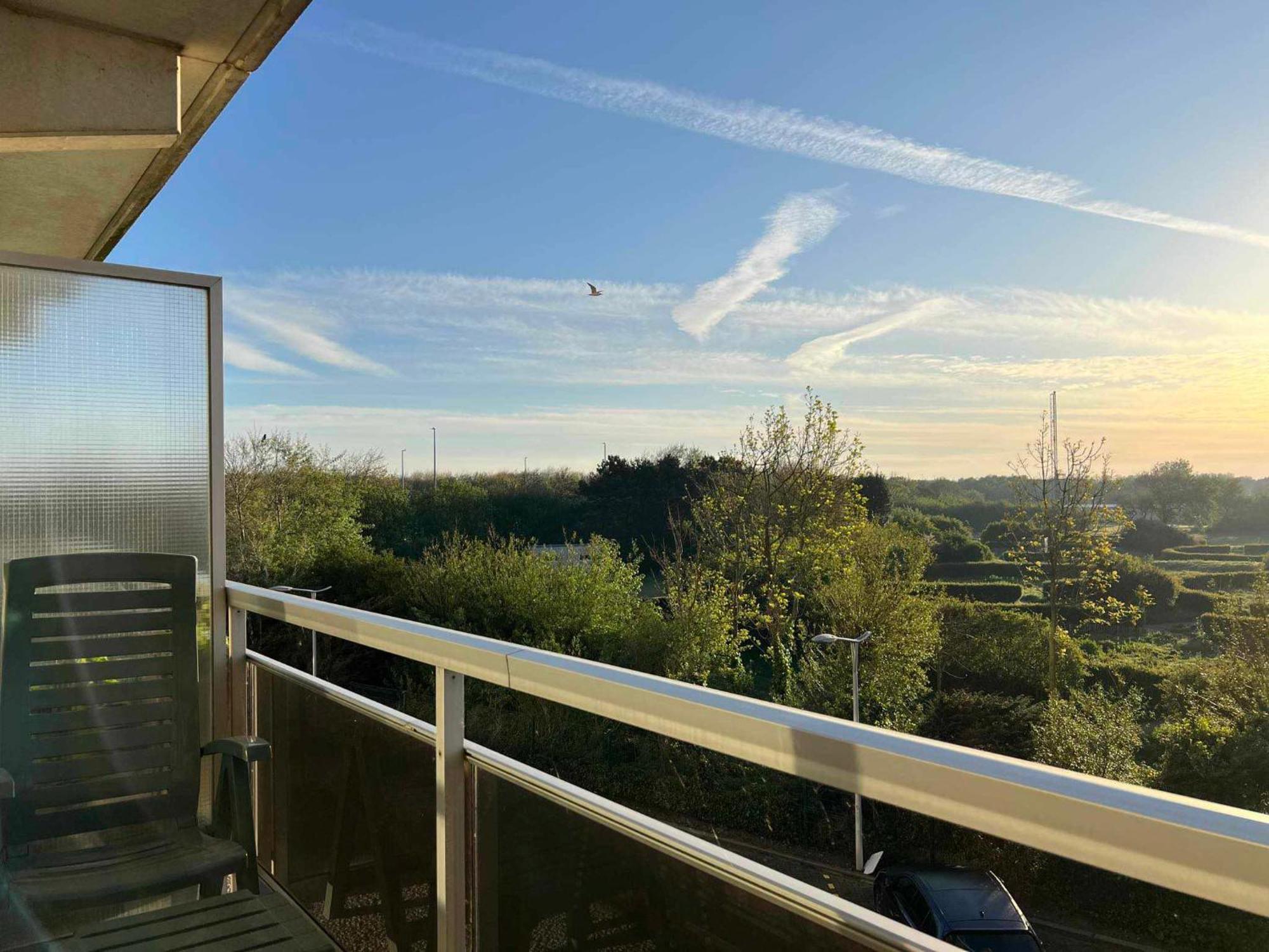 Residentie Astrid Met Private Parking * Bredene