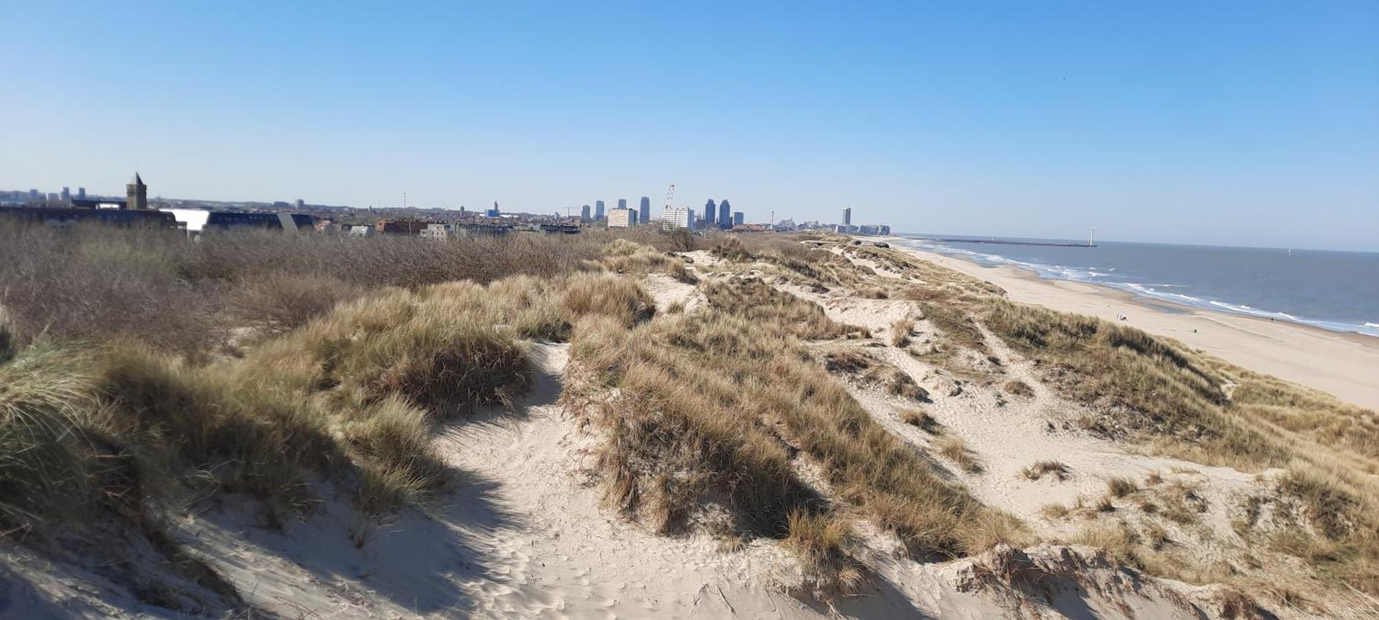 Residentie Astrid Met Private Parking Apartment Bredene